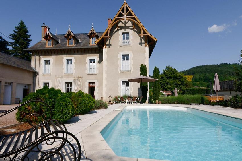 Château d'Arfeuilles Chambres et tables d'hôtes Extérieur photo